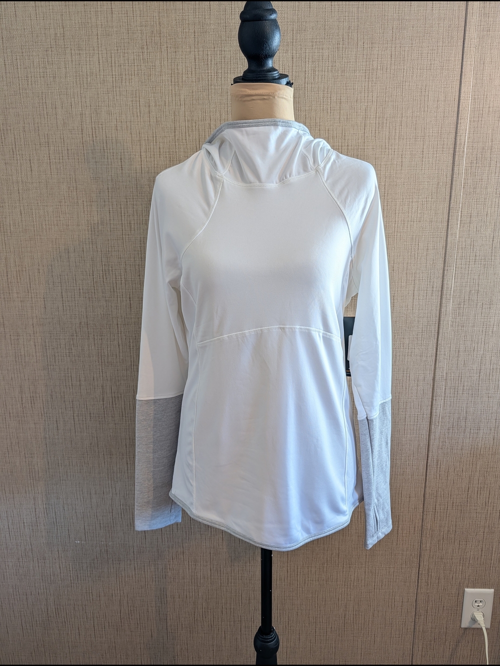 Avia White Hooded Performance Pullover with Light Gray Sleeve Panels